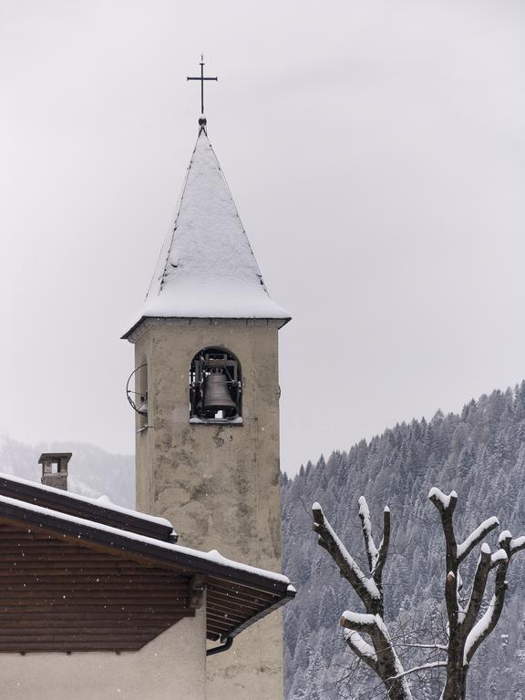 Апартаменты Dolomiti Di Brenta House Мадонна-ди-Кампильо Экстерьер фото